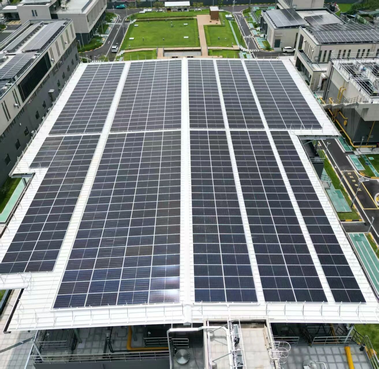 居家桥水厂漫衍式光伏项目乐成并网发电